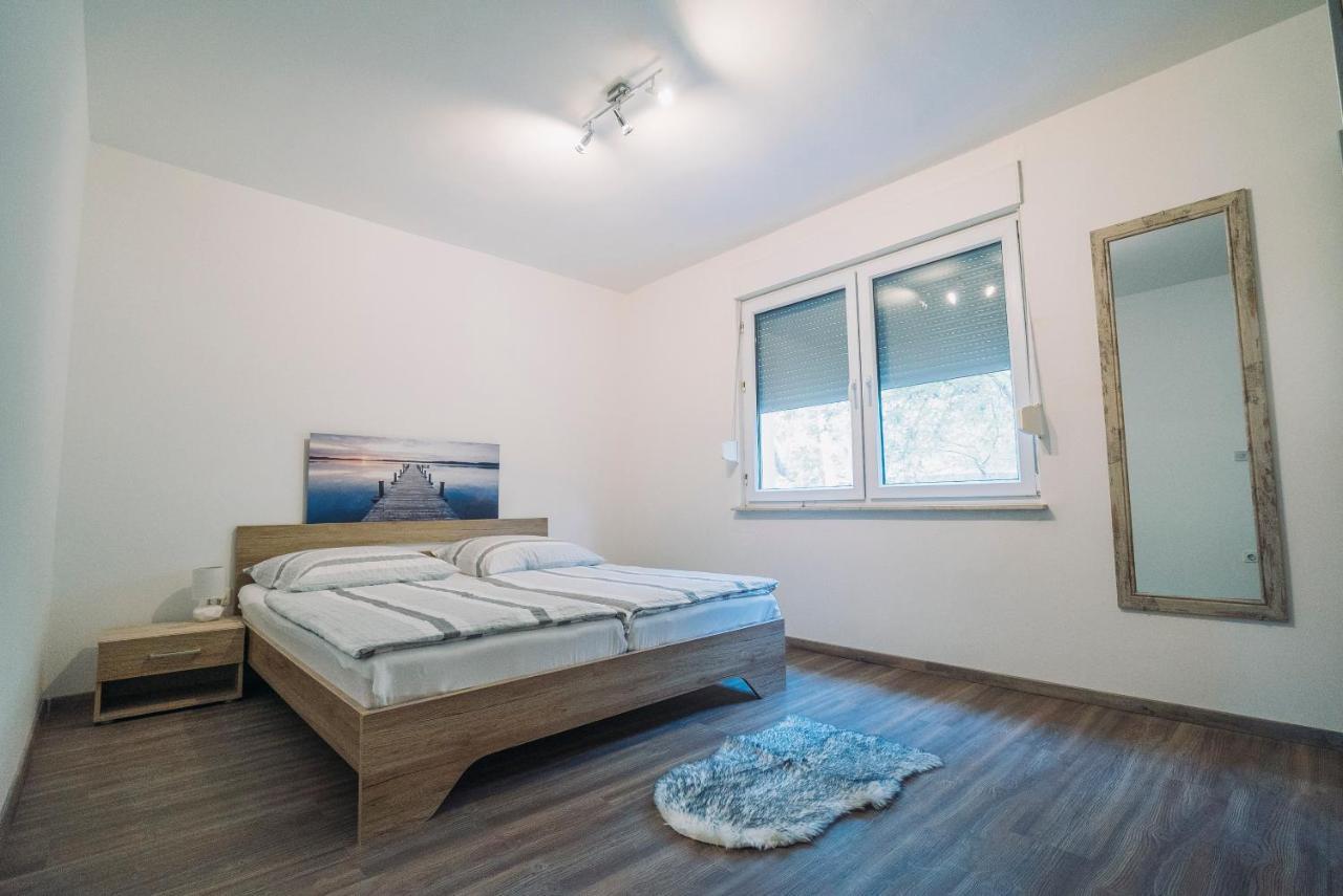 Apartmani Josip Подстрана Екстериор снимка