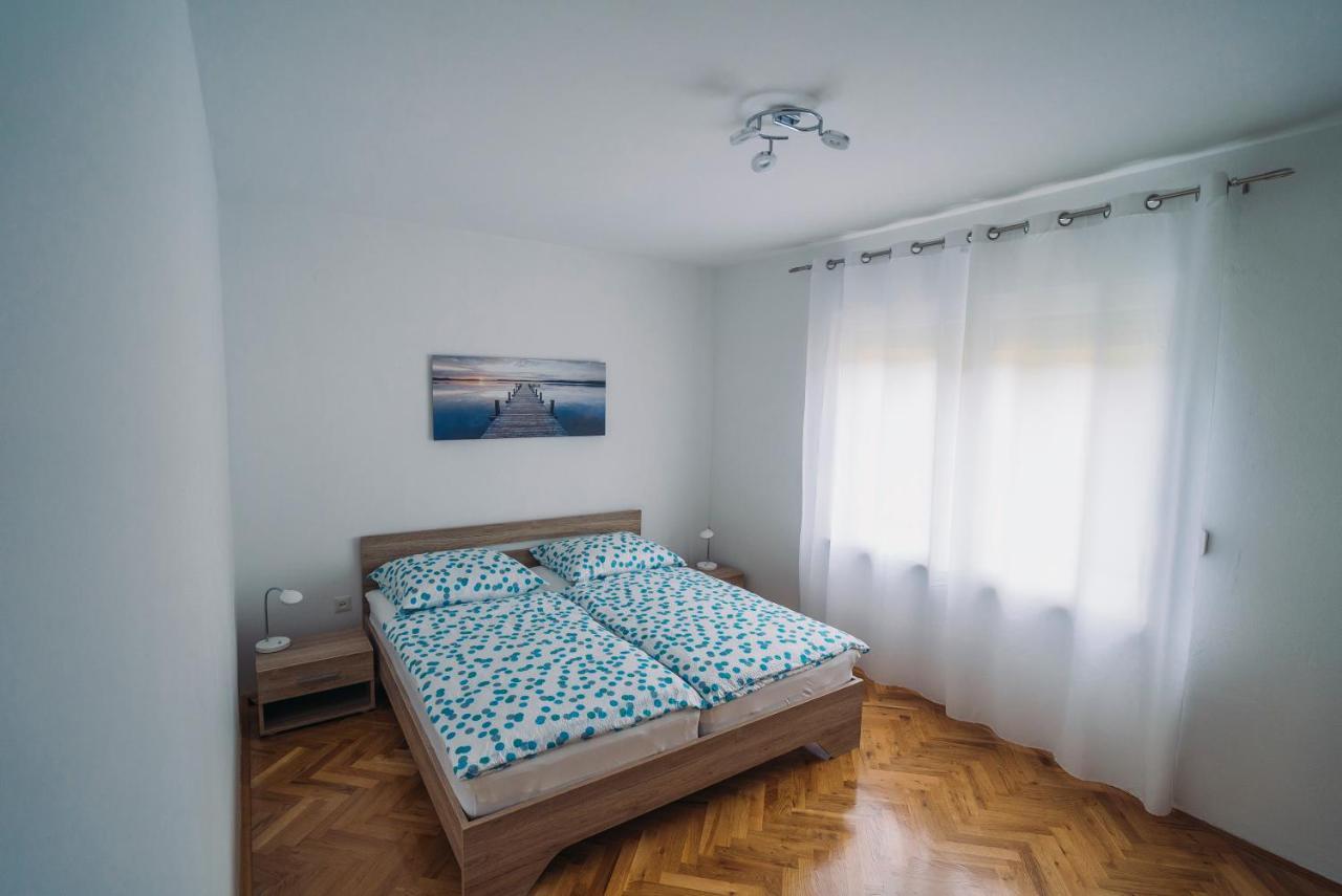 Apartmani Josip Подстрана Екстериор снимка