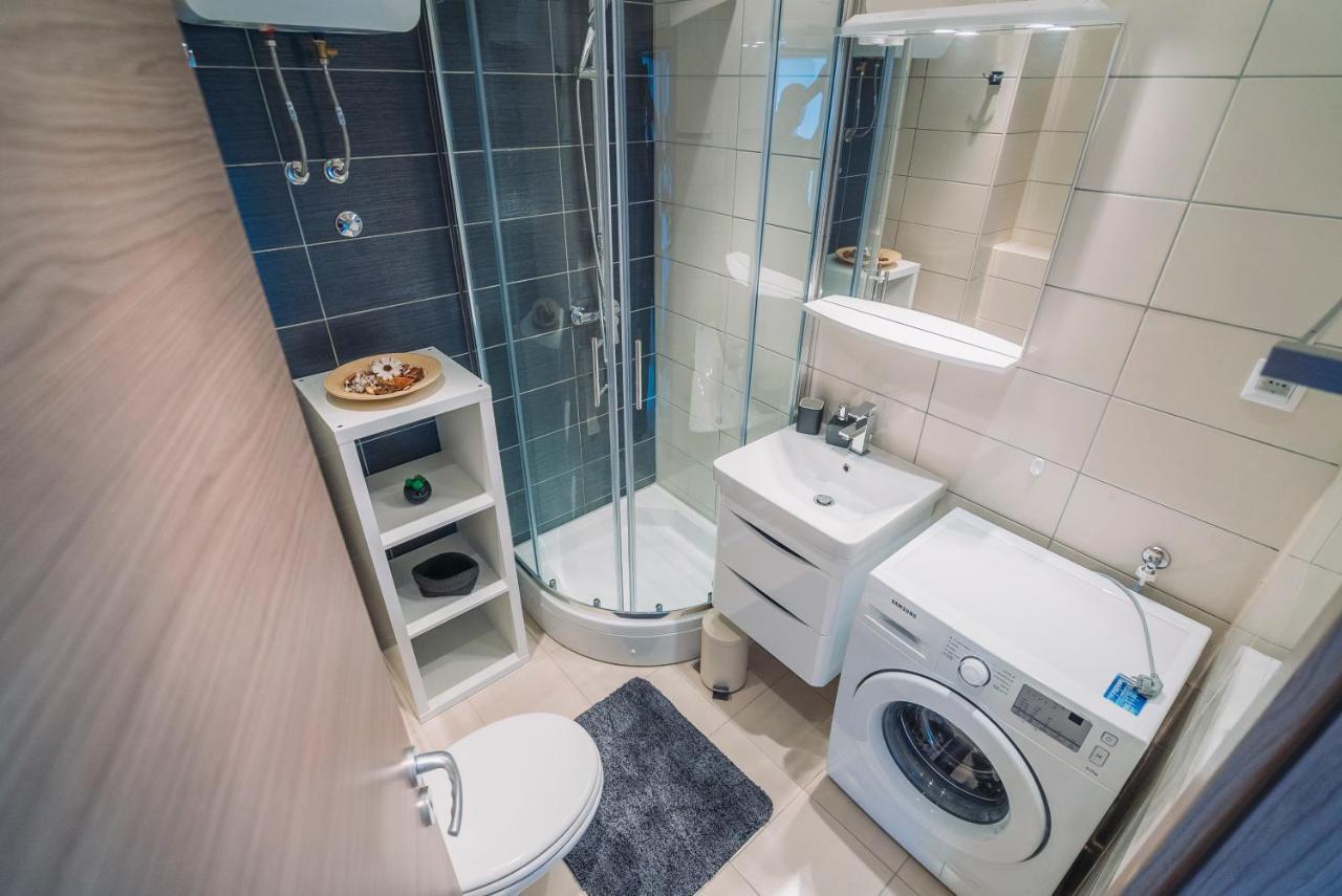 Apartmani Josip Подстрана Екстериор снимка